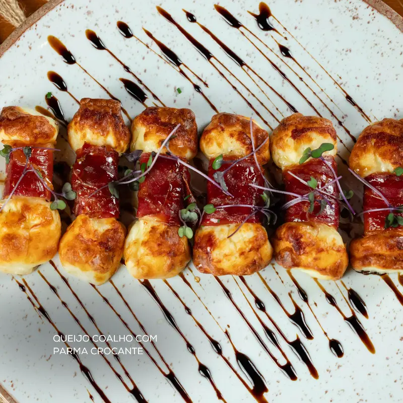 QUEIJO COALHO COM PARMA CROCANTE