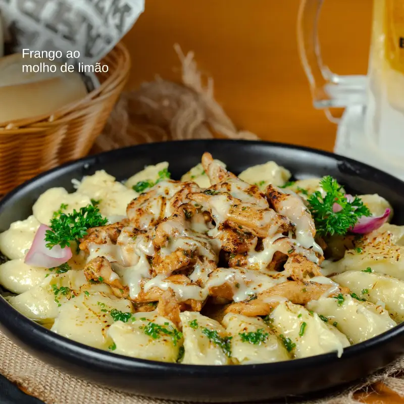 FRANGO AO MOLHO DE LIMÃO
