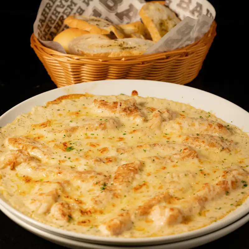 FRANGO AO MOLHO CATUPIRY