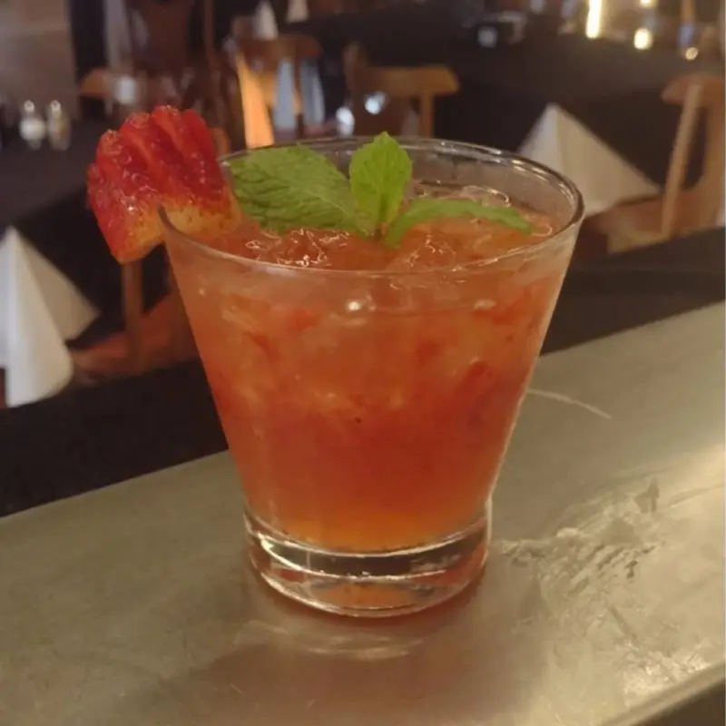 Caipfruta + Vodka Nacional - Happy hour