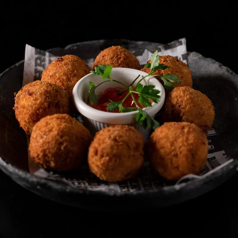 BOLINHO DE CALABRESA - happy hour