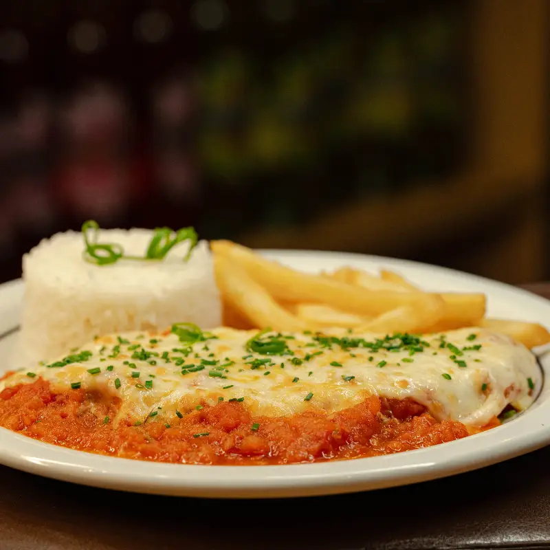 Filé de Tilápia à Parmegiana